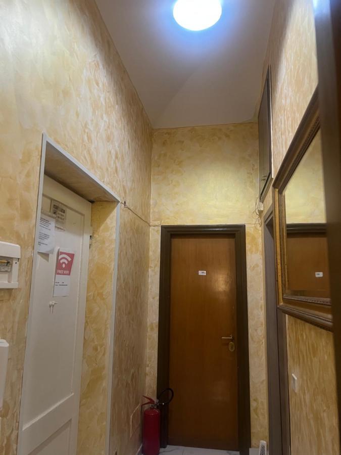 Hotel Termini Golden House Roma Exterior foto